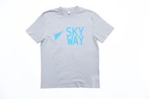Серые футболки с надписью «SKY WAY»