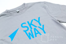 Серые футболки с надписью «SKY WAY»