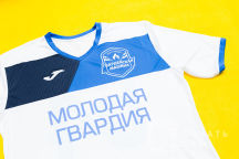 Синтетические футболки с логотипом «Молодая гвардия»
